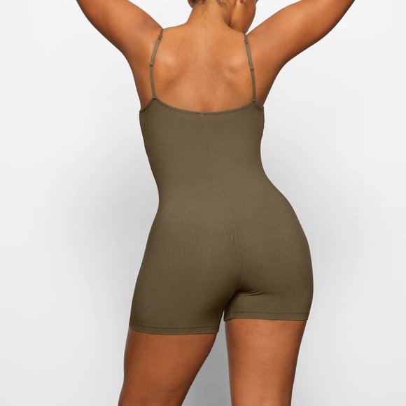 NWOT Skims Soft Lounge Scoop Onesie - Army - Picture 4 of 4